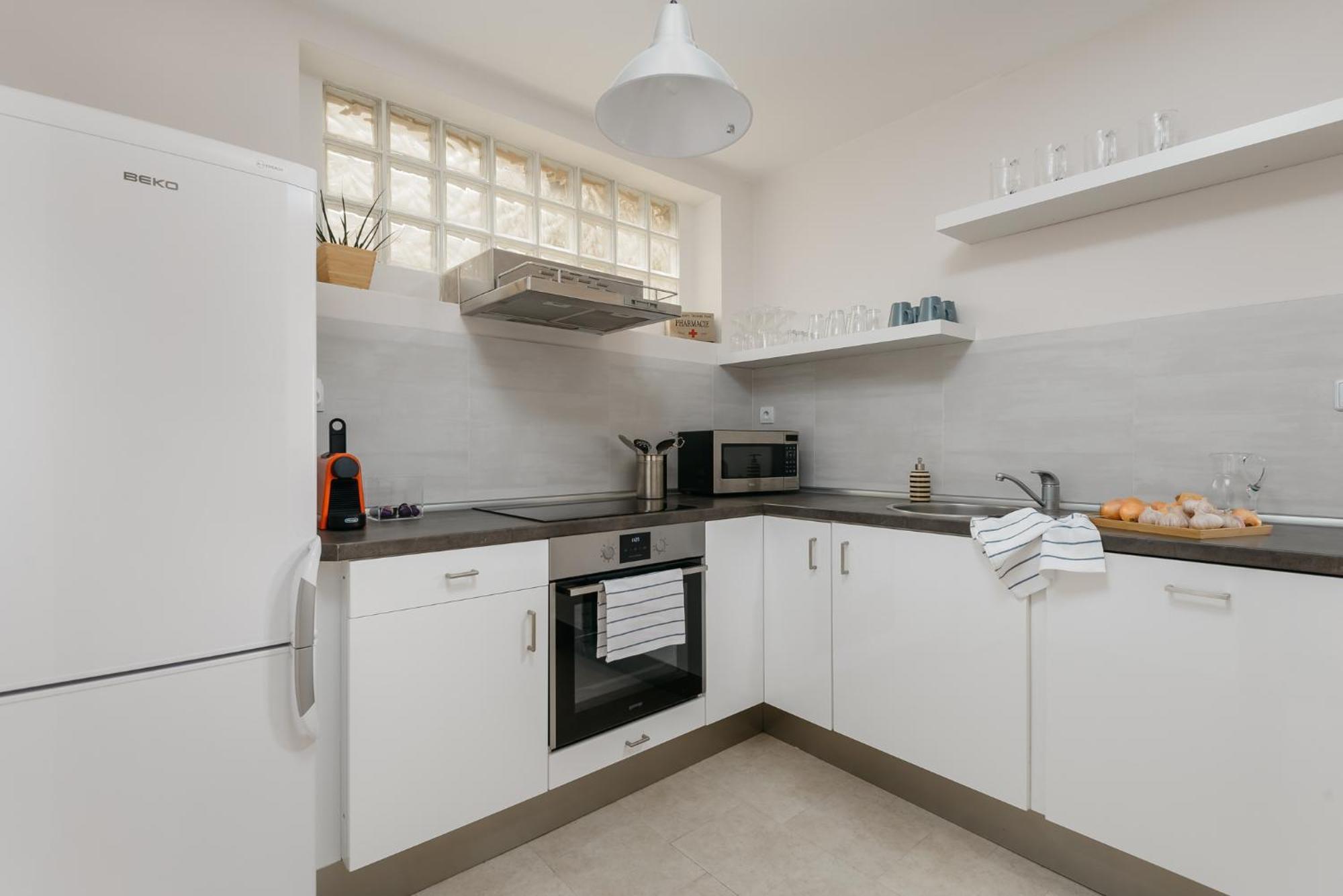Roy 2 Bdr Apartment With Prague Castle View, Parking & Ac 外观 照片