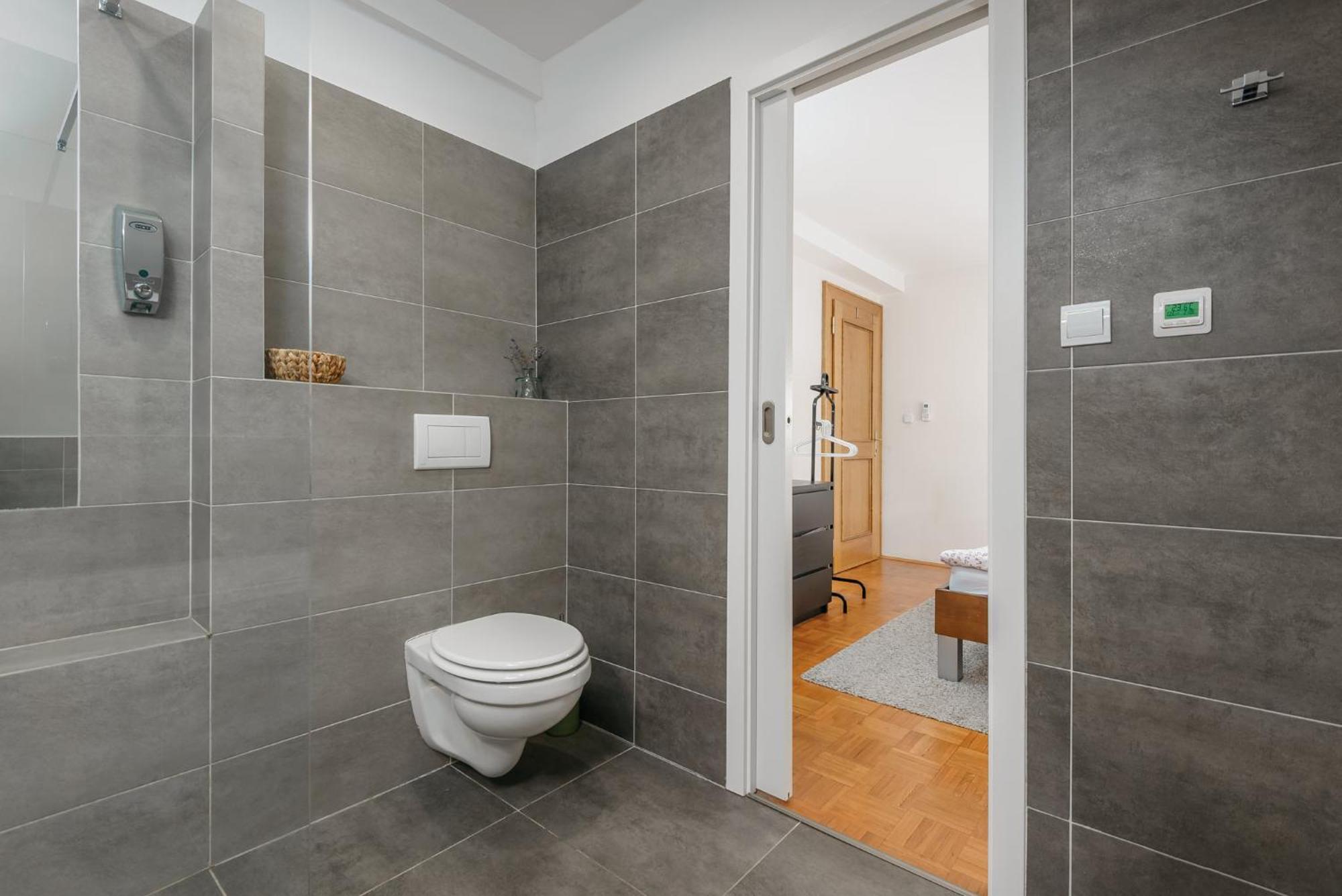 Roy 2 Bdr Apartment With Prague Castle View, Parking & Ac 外观 照片