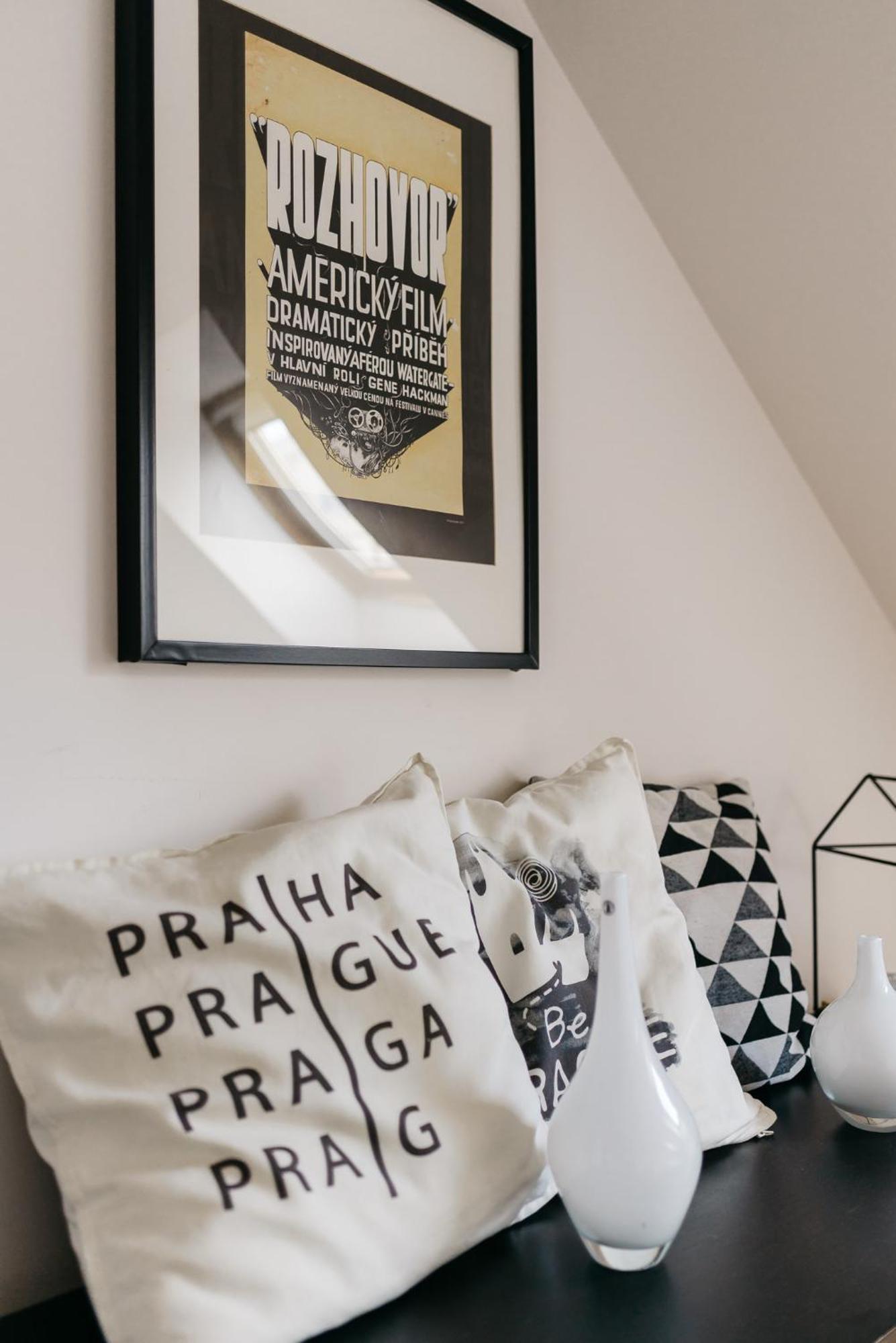 Roy 2 Bdr Apartment With Prague Castle View, Parking & Ac 外观 照片