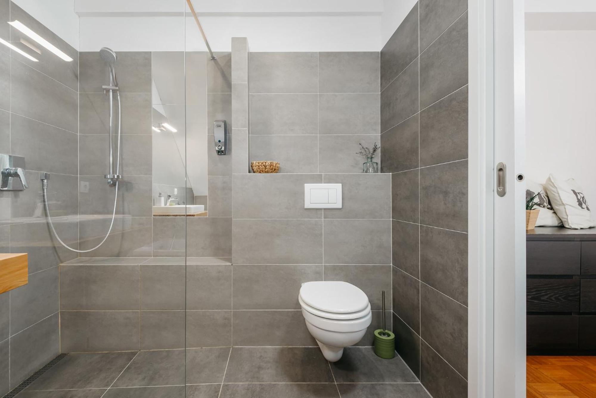 Roy 2 Bdr Apartment With Prague Castle View, Parking & Ac 外观 照片
